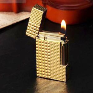 Bật lửa  Bật Lửa Dupont Màu Vàng Ô Vuông D50V Dùng Gas Đá Cao Cấp  Thiết Kế Độc Đáo Tinh Tế Chất Lượng  Chất Liệu Kim Loại Cao Cấp Không Dỉ (KHÔNG CHỨA XĂNG GAS)