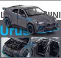 【TR TOY】LAMBORGHINI URUS 1:32 ALLOY DIE CAST CAR MODEL XA3222. 