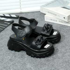 Sandal Tali Wanita Rantai Velcro Tinggi Sole 7 cm Hitam Putih (571)