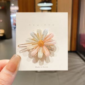 [Little B House] Sweet Geometric Flower Hair Clips Rhinestone Diamond Headwear Hair Pin Accessories 刘海顶夹 Klip Rambut - H94