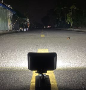 Đèn pha 55 LED sử dụng Pin chung chân Pin Thông dụng