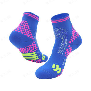 W Far-infrared titanium ion heightening booster socks for Badminton and Running