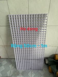 ( 50 x 100cm x ô rộng 3 phân 5phân + Sợi sắt 2.5ly ) Tấm lưới sắt đan treo phụ kiện màu trắng sữa CAO CẤP