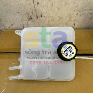 Bình nước phụ Mazda 3 2009. Nắp bình nước phụ Mazda 3 đi kèm bình nước phụ