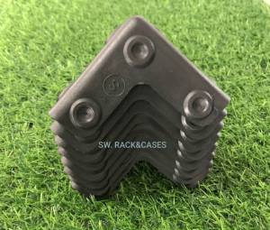 มุมตู้ลำโพง #รหัส S มุมครอบตู้ลำโพง กันลอย กันกระแทก กันแตก มุมสามเหลี่ยม วัสดุพลาสติก ABS ขนาด 8.3cmx8.3cmx0.5mm สวยแข็งแรงได้มาตรฐาน สินค้าไทยมีของพร้อมส่ง