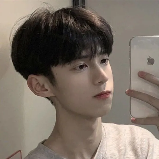 Rossiya onalar porno onlayn Qisqa sochli sariq porno