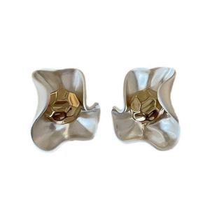 ต่างหูต่างหูระย้าดอกไม้แบบทันสมัยสำหรับผู้หญิงต่างหูกระดุมแบบมีสไตล์สำหรับโอกาสต่างๆ