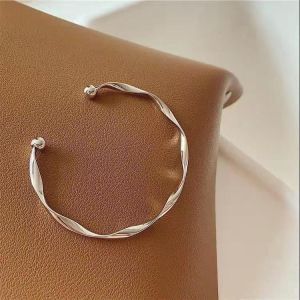 Gelang Mobius🎀莫比乌斯蝴蝶结铃铛手镯 Mobius Bow Bell Bracelet 开口可调轻奢甜美设计 Korean Style Fashion Jewelry Women