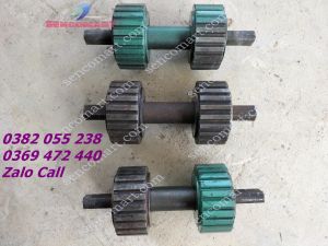 Trục máy ép cám máy S150 làm từ thép nhập khẩu.