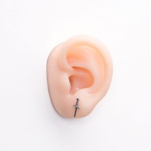 D55 Korean 小刀耳钉fasion Knife Stud Earring Titanium Steel Stainless Steel Domineering Punk Mens Earrings 新款螺纹耳钉小刀耳钉