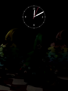 ต้นคริสต์มาสขนาดเล็กพร้อมไฟ LED ของประดับตกแต่งโต๊ะบนโต๊ะบ้านต้นไม้คริสต์มาส