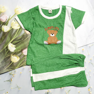 Đồ bộ mặc nhà cho bé gái 30kg đến 35kg thun xốp mềm mát đắp hình gấu dâu dễ thương BO135