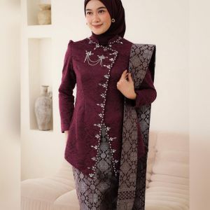 Set Kebaya Ayu Janggan Kebaya Untuk Acara Tunangan Lamaran Wisuda Kondangan 2025