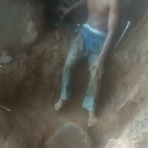 ULEKAN BATU ASLI UKURAN SEDANG & TUMBUKAN lumpang batu asLi panjang 25 cm