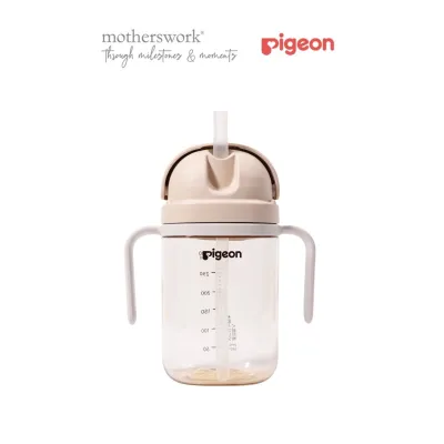 Pigeon Master Series Training Straw Cup – 200ml (12M+) / 300ml (18M+)