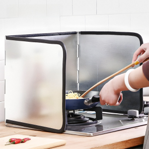 VALUEPULSE ป้องกันน้ำมัน แผ่นกันน้ำมัน ชุบสังกะสี แบบพับได้ แผ่นกั้นฉนวน ใหม่ ป้องกันน้ำกระเซ็น กระจกกันลมเตาแก๊ส ของใช้ในครัว