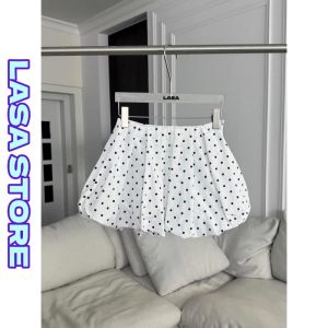 LASA กระโปรงยาวปานกลางลายจุดสาวฮอต สีดำสีขาวสองสี กระโปรงร่มทรง A กระโปรงสั้นทรงดอกตูมสาวฮอต ป้องกันโป๊ ซับในสองชั้น เนื้อผ้าคุณภาพสูง S-XL