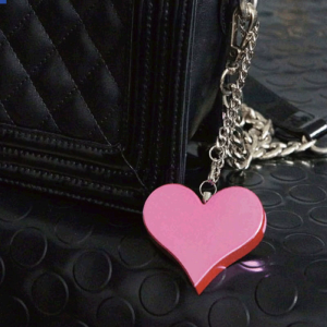 130DB Personal Alarm Attack Alarm Heart Shape Personal Security Alarm Keychain Emergency Self D efense Siren