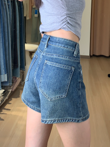 GHAOHES  แนววินเทจ   จัดส่งในประเทศไทย กางเกงยีนส์ขาสั้นเอวสูงทรงเอ หลวมเมทร์ง่าย  (V116)