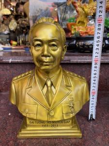 Tượng bác giáp bán thân bằng đồng cao 32cm ngang 24cm nặng 8kg