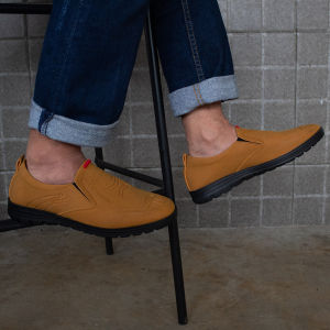 Sepatu Slip On Pria JCOB01 Nyaman Tahan Aus Kekinian - Coklat Hitam