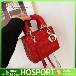 【HCS】กระเป๋าไหล่แฟชั่นผู้หญิงปักหนังผ้าลายผ้า quilted crossbody bag ซิปน้ำหนักเบาสำหรับวันหยุดพักผ่อนทุกวัน