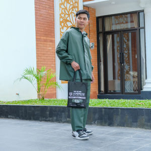Jas Hujan KAIROZ Warna HIJAU ARMY Pria Wanita Setelan Jaket Celana Kualitas Terbaik Bahan PVC 025 Tebal dan Elastis
