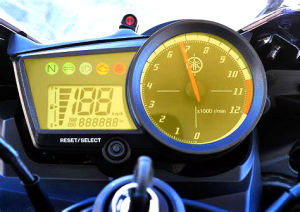 YZF R15 V2 Gauge Protector
