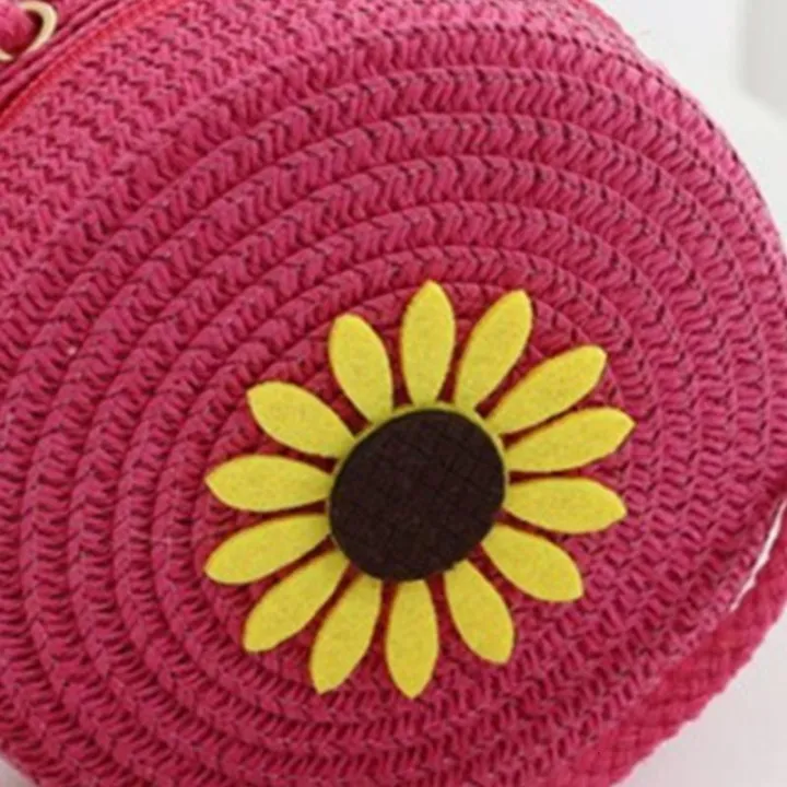 Kids%20Mini%20Straw%20Crossbody%20Purse%20Lightweight%20Shoulder%20Bag%20With%20Adjustable%20Strap%20For%20Essential%20Storage%20-%20Image%206