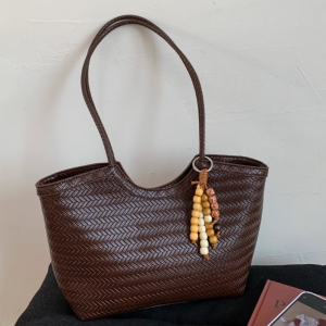 Retro Woven Bag New High-end Style Basket Bag French Fashionable Versatile Tote Bag Womens Large Capacity Commuter Woven Bag2026