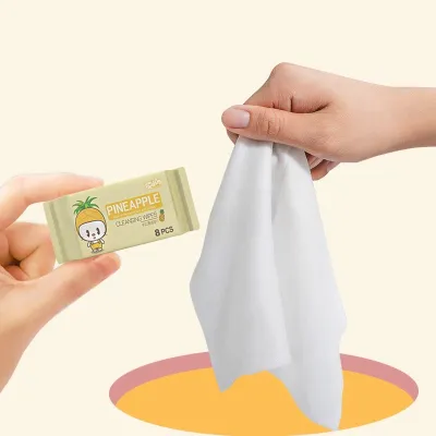 [HCM] Túi 8 Gói Khăn Giấy Ướt Mini Bỏ Túi Chính Hãng Nội Địa Trung Siêu Đáng Yêu (64 Tờ)