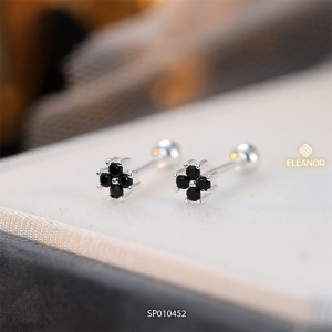 Bông tai nữ chuôi bạc 925 Eleanor Accessories cỏ 4 lá đính đá phụ kiện trang sức khuyên tai 10452