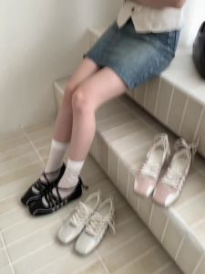 Giày Ballet cho Nữ Mũi Vuông Dây Buộc Mary Jane Phong Cách Retro Mới Kéo Dài Chân Giày Thể Thao Thoải Mái Giày Trắng