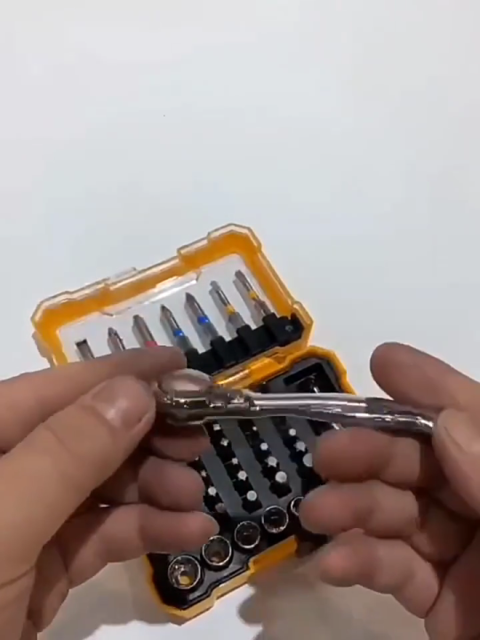 Professional Magnetic Port Set 50 Divisions Spell Grooved Screwdriver ...