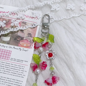 Cute Strawberry Flower Accessory Keychain Multi Purpose Decoration Vintage Acrylic Keyring Accessory For Personal Items