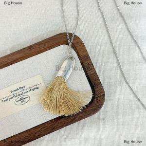 [COD] Big House Unique Design 3 Colors Brush Tassel Pendant Necklaces For Women Casual Fashion Long Chain Neck Jewelry Gift