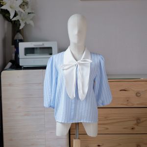 D21 เสื้อแขนบอลลูน คอปกยาว ผูกโบว์ทูโทน ผ้าไม่ต้องรีด มินิมอลผ้าเซียซัคเกอร์ Easter Egg Closet