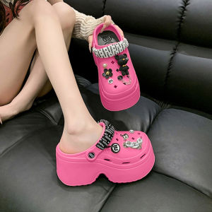 LKShoes พร้อมส่ง รองเท้าแบบสวมแฟชั่น หัวโตรุ่นนี้เสริมส้นมาแบบหนาๆ สาวๆสาวกหัวโตต้องจัดนะแม่ สีสวยโดนใจวัยรุ่นดีต่อใจสุดๆ ใครเห็นเป็นต้องชอบ พื้นนิ่มมาก สุดคุ้มม มีตัวติดการ์ตูนแถมไปให้ด้วยยย