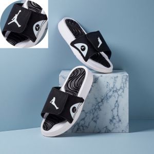 Cute cartoon childrens slippers non-slip and lightweight EVA slippers summer casual beach shoes