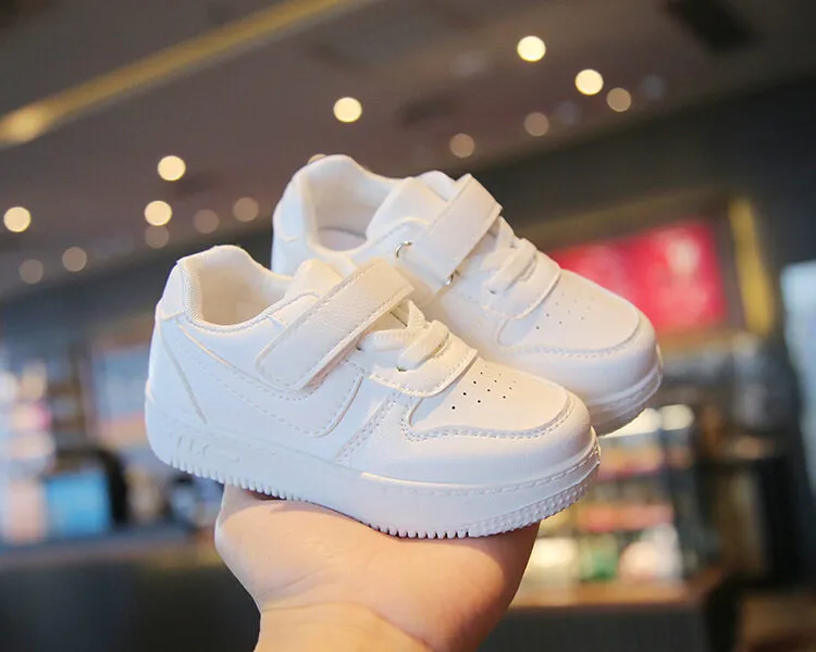 Bebe cheap white sneakers