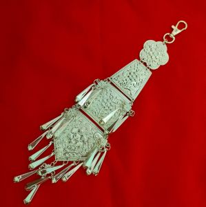 เครื่องประดับผ้าซิ่น ที่ห้อยผ้าถุง ตุ๊งติ๊งสวยๆ (พร้อมส่ง)