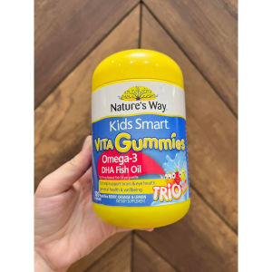 Kẹo bổ sung Omega-3 Dầu cá và DHA cho bé Natures Way Kids Smart Vita Gummies Omega-3 60 viên - chứa nhiều vitamin và khoáng chất chất xơ là nguồn cung cấp dinh dưỡng đầy đủ và toàn diện cho bé phát triển khỏe mạnh tăng cường hệ miễn dịch và giúp phò