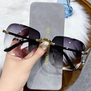 Kacamata Hitam Wanita Tanpa Bingkai Vintage Lensa Gradien Bingkai Persegi Modis