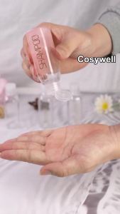 Bộ 4 chai bóp chống rò rỉ Cosywell 3.4 oz tiện dụng khi đi du lịch Đã được TSA chấp thuận có in sẵn các dòng chữ DẦU GỘI DẦU XẢ và XÀ PHÒNG TẮM hộp đựng mỹ phẩm có thể tái sử dụng vật dụng cần thiết cho chuyến đi.