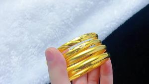 Jualan Panas@Elegant Closed Loop Bracelet 58# 60# 62# Fine Polishing Gold Bangle Beautiful Jewelry for Women Girls
