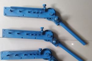 alat penekuk besi beton ( 46810 mm) untuk pembuatan behel