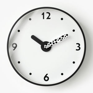 Minimalist Nordic Series Wall Clock Silent Creative Cute Round Clock Simple Modern Home Office Living room Mute Decoration 30x30cm