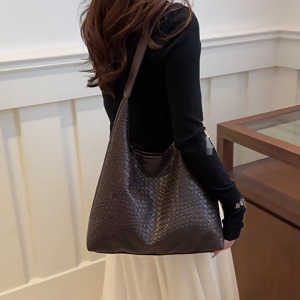 Women Armpit Bag Girl Handwoven Bucket Bag Carry Bag Female PU Leather Handbag Large Capacity Shoulder Bag Shopping Bag