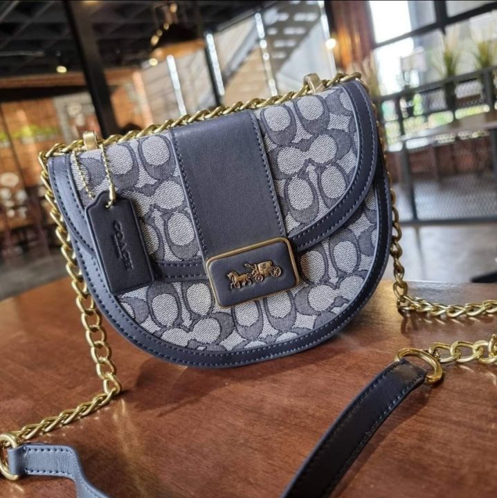 Coach crossbody bag sale with chain strap