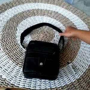 TAS SELEMPANG PRIA KULIT Sapi UKURAN SEDANG
